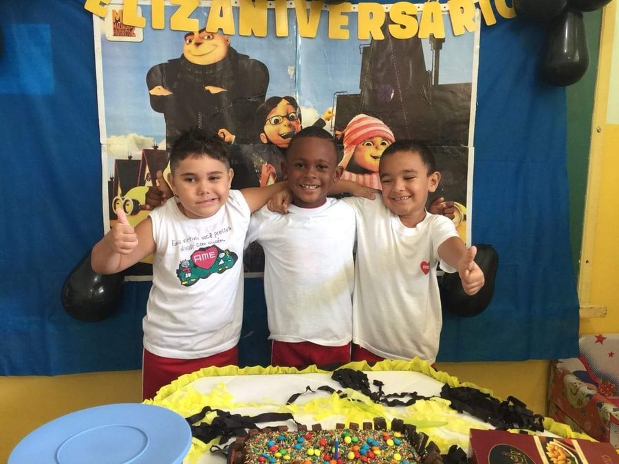 Festa de aniversário das crianças na AME